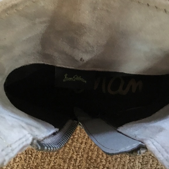 Sam Edelman grey fringed zippered booties. - Picture 4 of 9